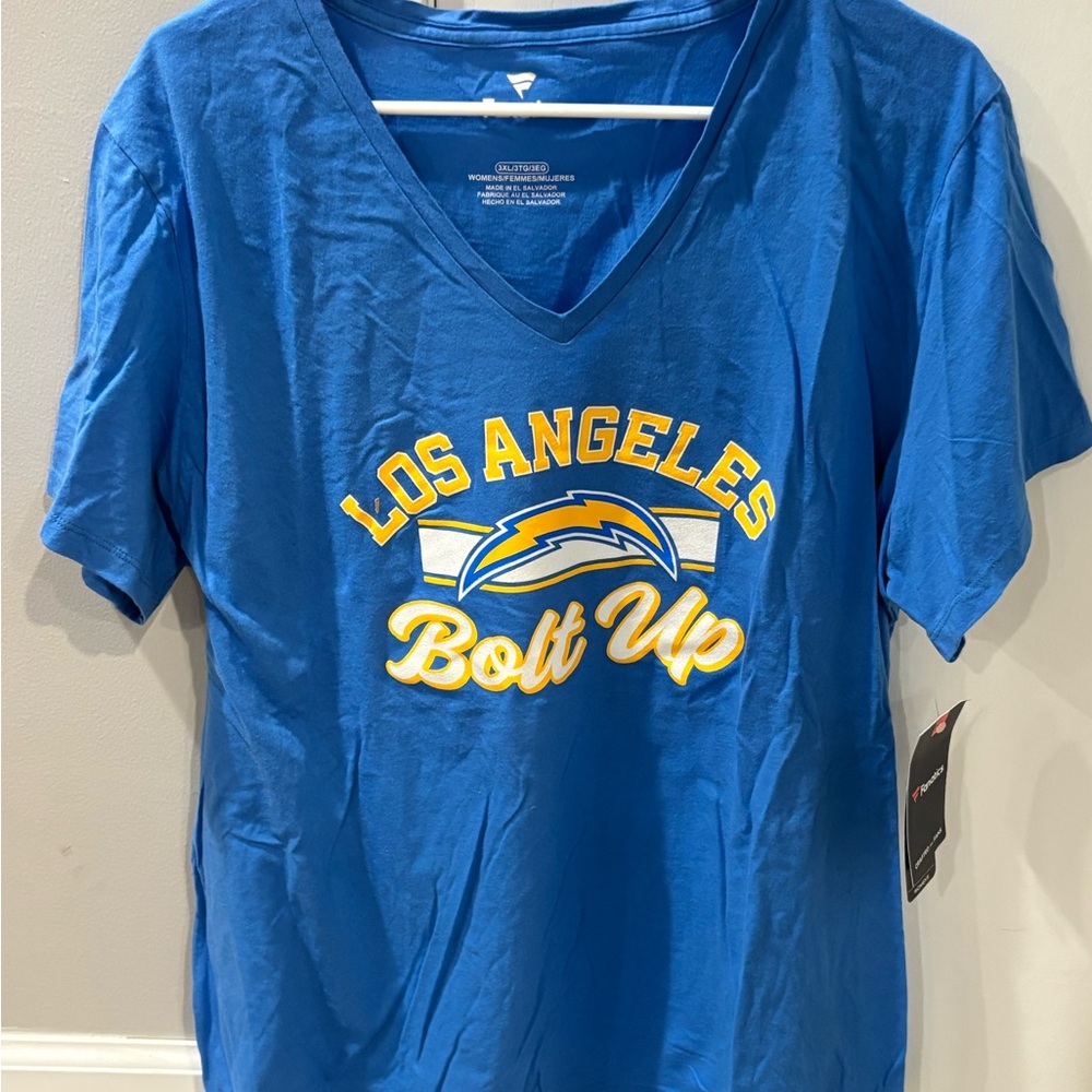 NWT Women’s 3XL Los Angeles Chargers Fanatics V-Neck T-Shirt - Powder Blue